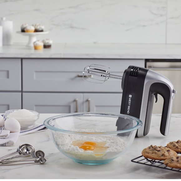 Westbend 🆕 2 in 1 Hand Mixer & Immersion Blender Prep Set 6 speed, 7 Functions - Picture 5 of 16